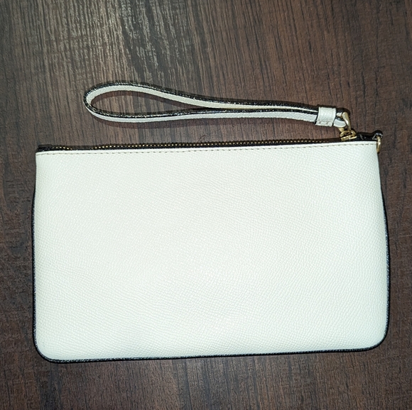 Coach wristlet - Picture 2 of 4